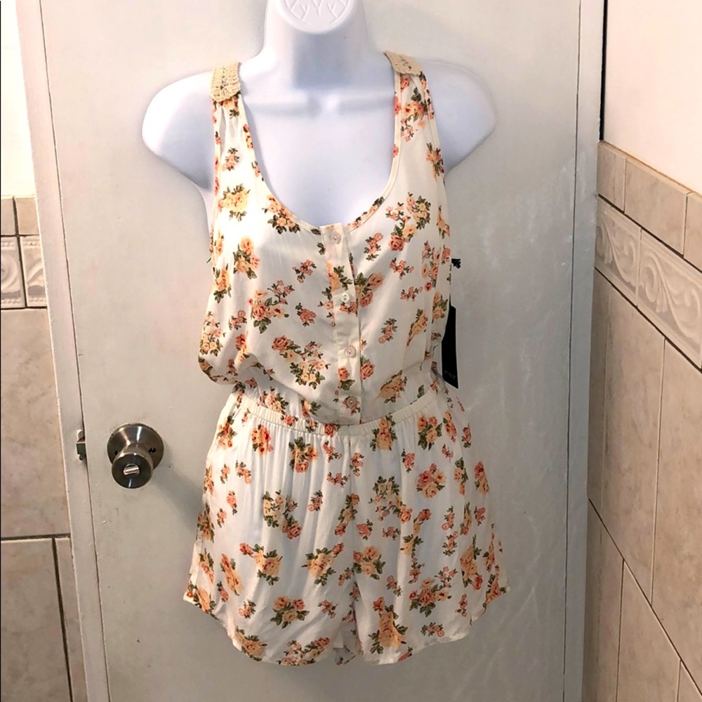 Cute summer romper from Forever 21!